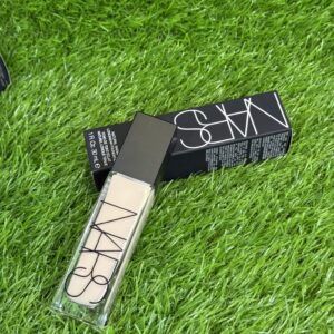 NARS Light Reflecting Longwear Foundation