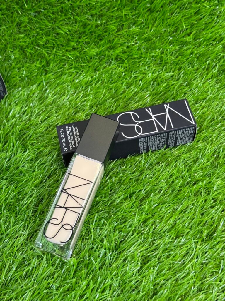 NARS Light Reflecting Longwear Foundation