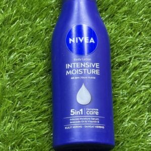 NIVEA Intensive Moisture Body Lotion.
