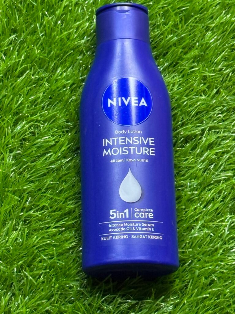 NIVEA Intensive Moisture Body Lotion.