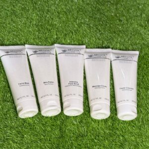 "BÉCUTE® COSMETICS" "DEMANDING SKIN / PEAU EXIGEANTE". 5PC FACIAL SET
