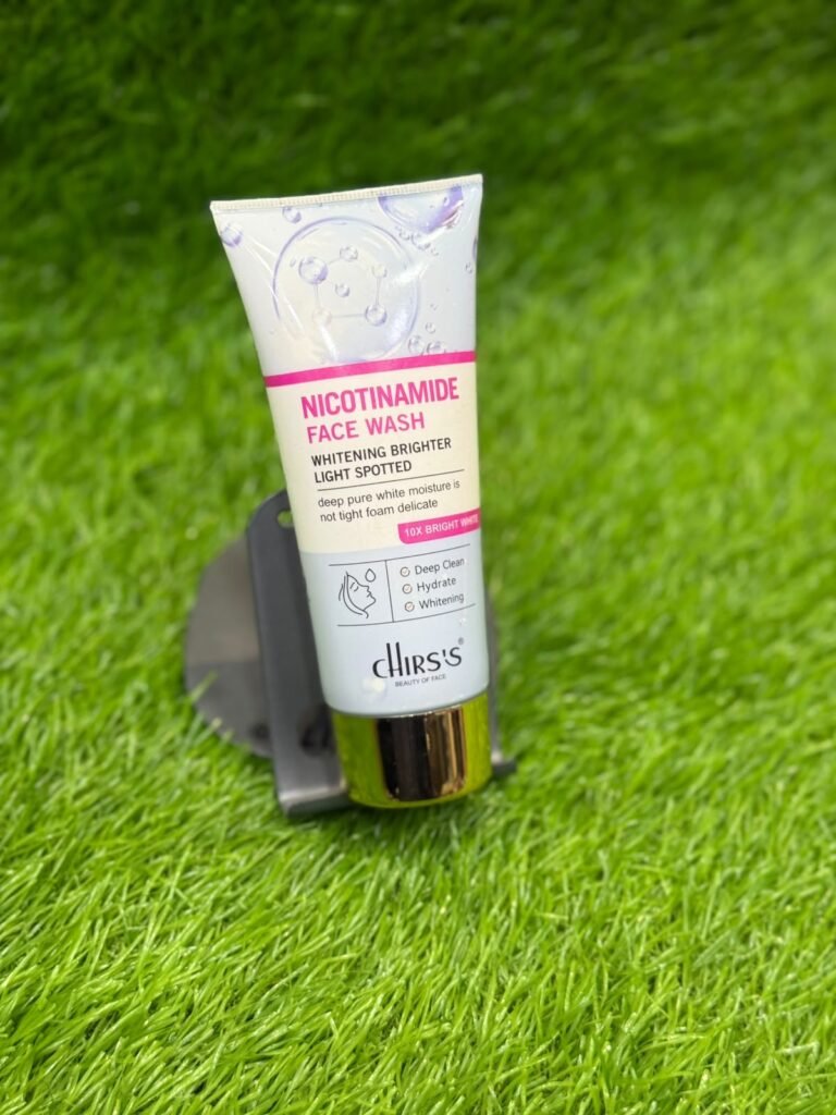 Chirss "WHITENING BRIGHTER LIGHT SPOTTED" FACE WASH/Cleanser