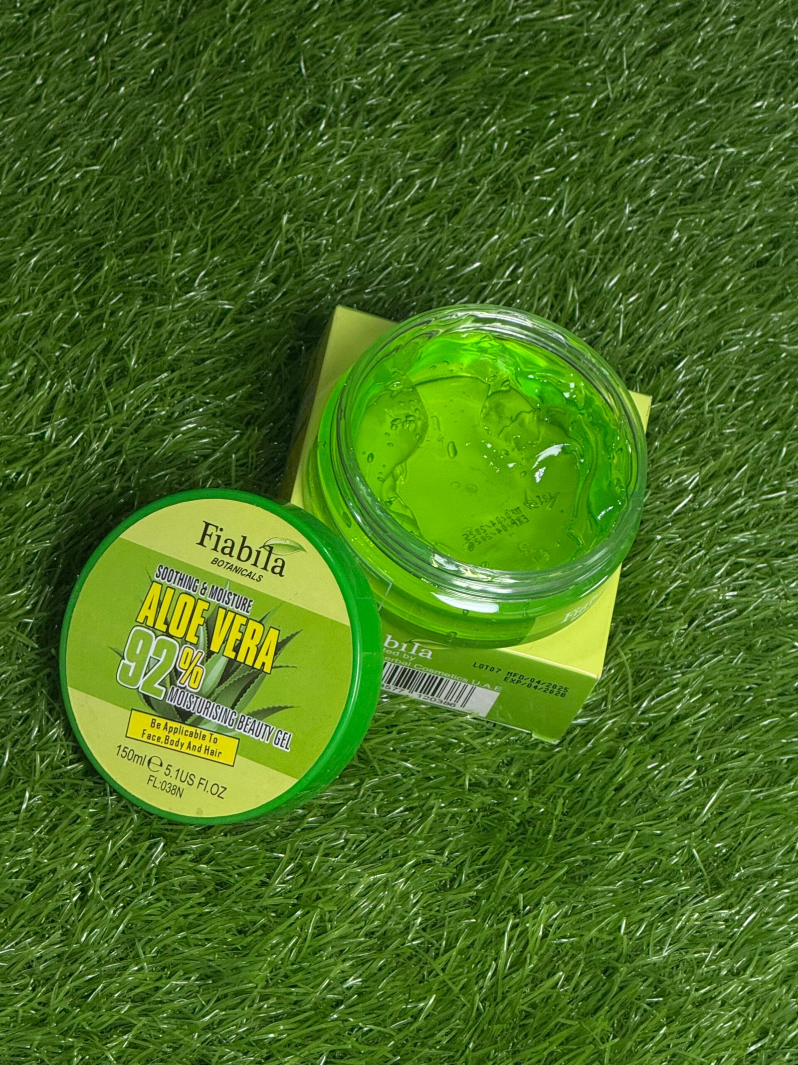 Fiabila BOTANICALS SOOTHING & MOISTURE ALOE VERA 92% MOISTUISING BEAUTY GEL - Image 3
