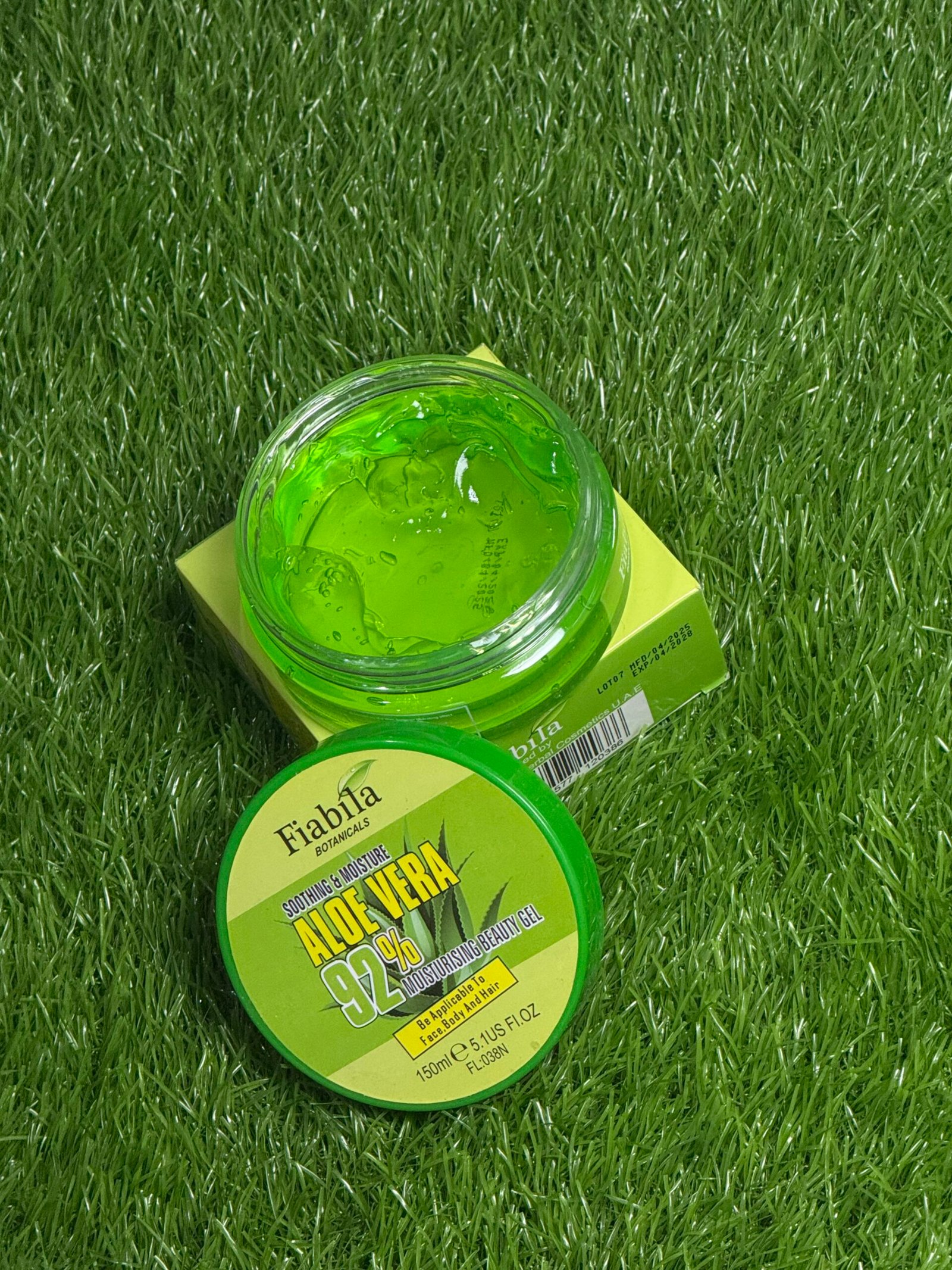 Fiabila BOTANICALS SOOTHING & MOISTURE ALOE VERA 92% MOISTUISING BEAUTY GEL - Image 2