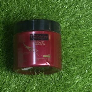 TRESamee "KERATIN SMOOTH". HAIR MASK