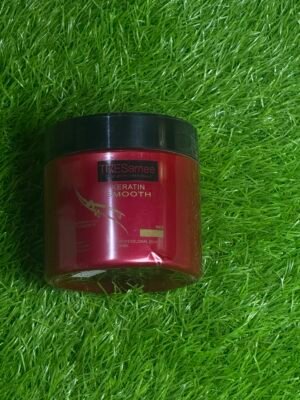 TRESamee "KERATIN SMOOTH". HAIR MASK