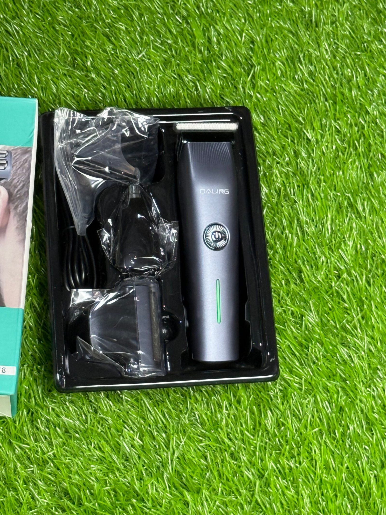 Daling 3-in-1 Men's Multi-Function Grooming Kit (Model: DL-9218) - Image 3