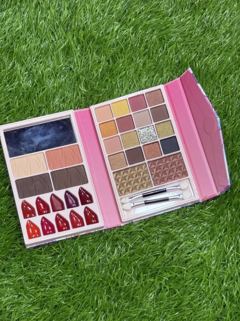 UNUSUAL BEAUTY SMALL POCKET MAKEUPKIT
