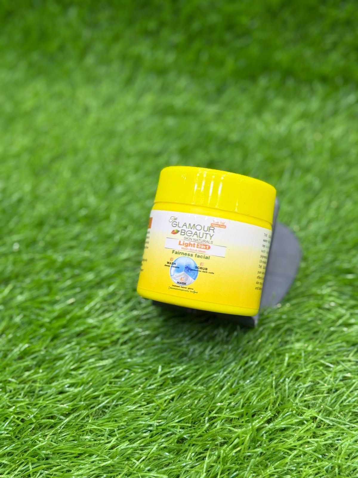 The GLAMOUR BEAUTY (Wash + Scrub + Mask) - Image 2