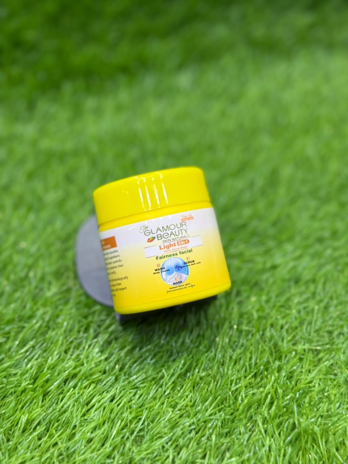 The GLAMOUR BEAUTY (Wash + Scrub + Mask) - Image 4