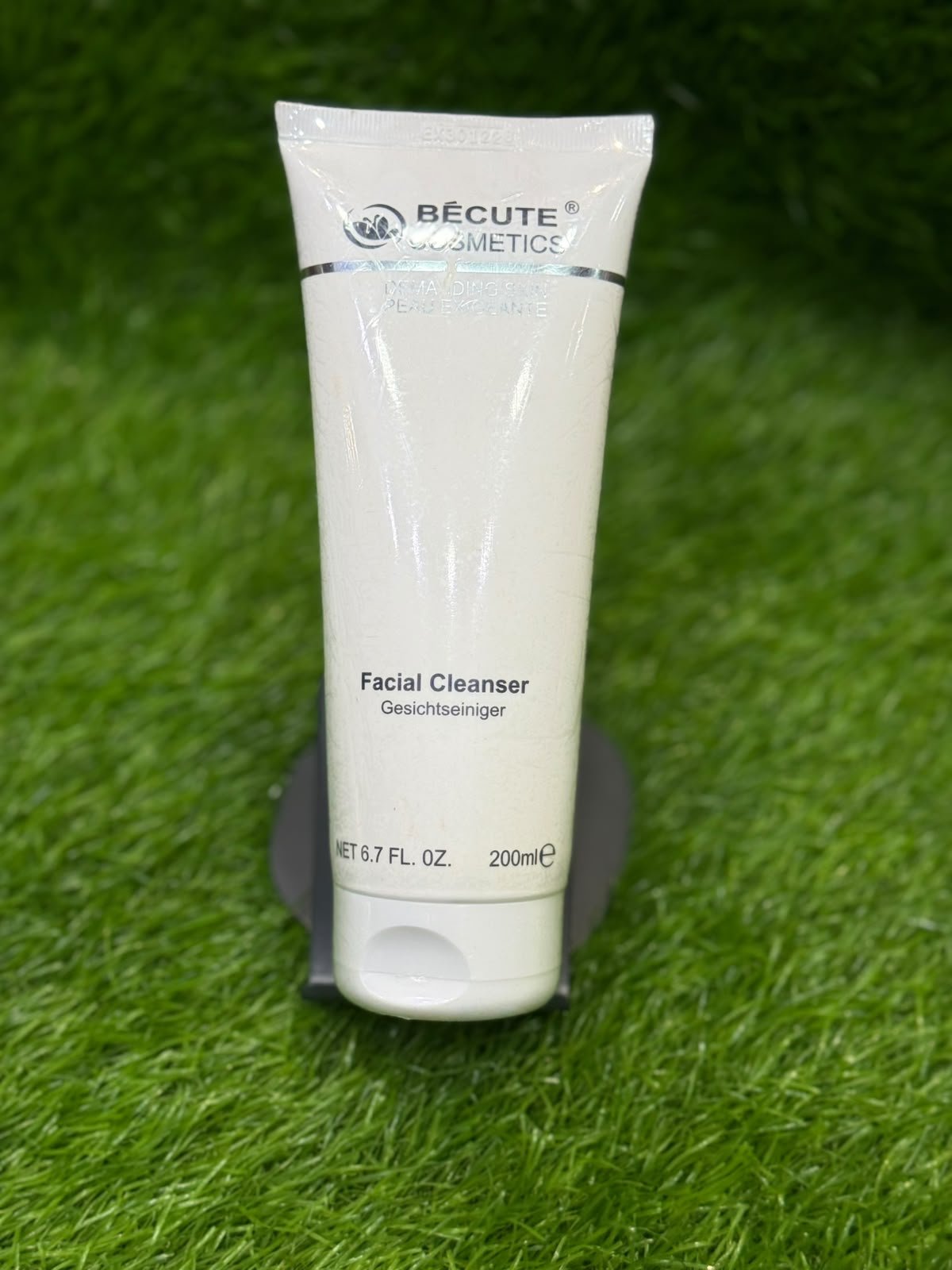 "BÉCUTE® COSMETICS" "DEMANDING SKIN / PEAU EXIGEANTE". 5PC FACIAL SET - Image 2