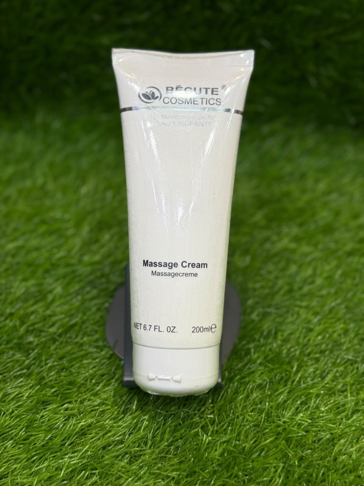 "BÉCUTE® COSMETICS" "DEMANDING SKIN / PEAU EXIGEANTE". 5PC FACIAL SET - Image 6