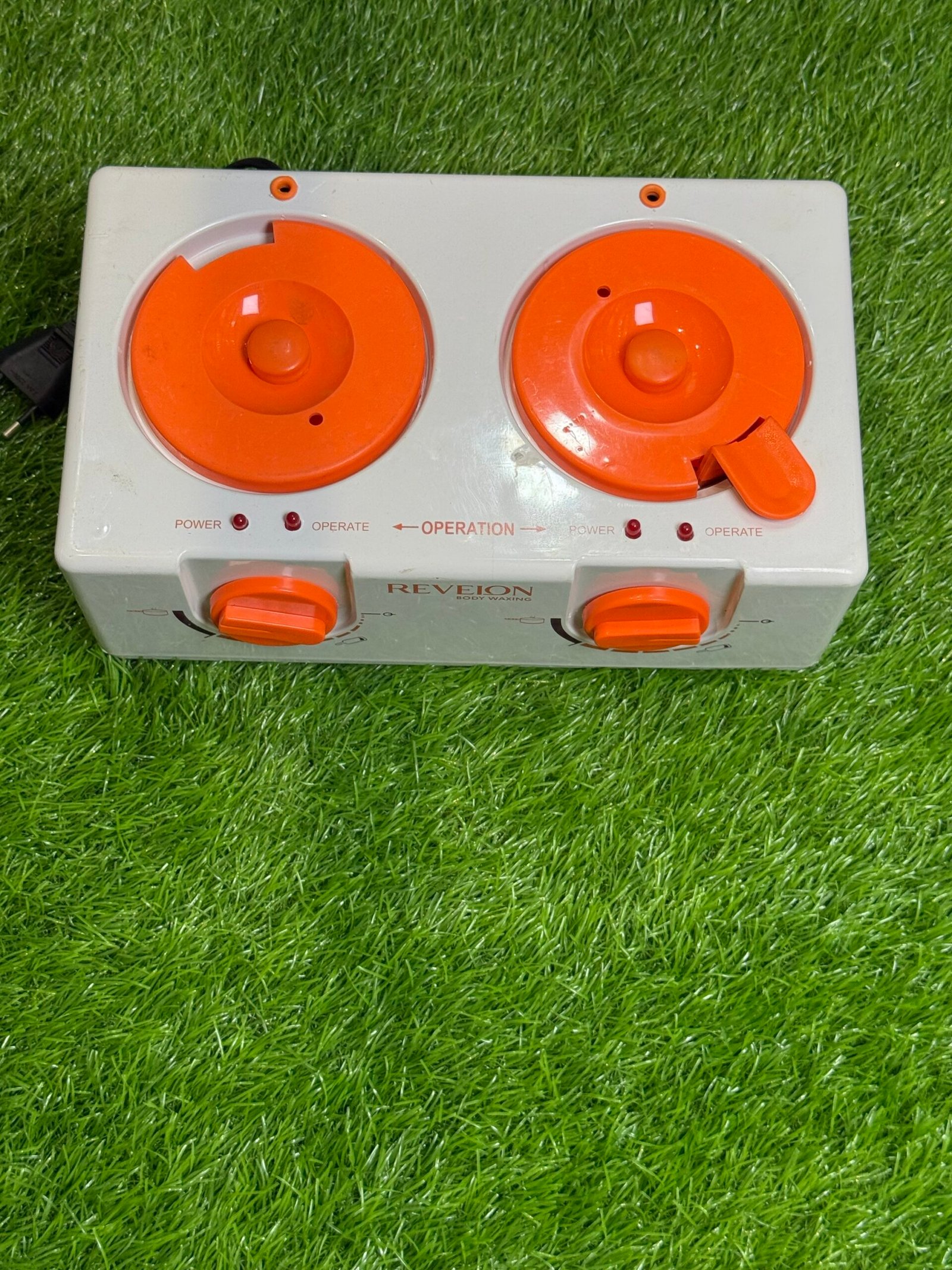 Revelon Double Wax Warmer Machine - Image 7