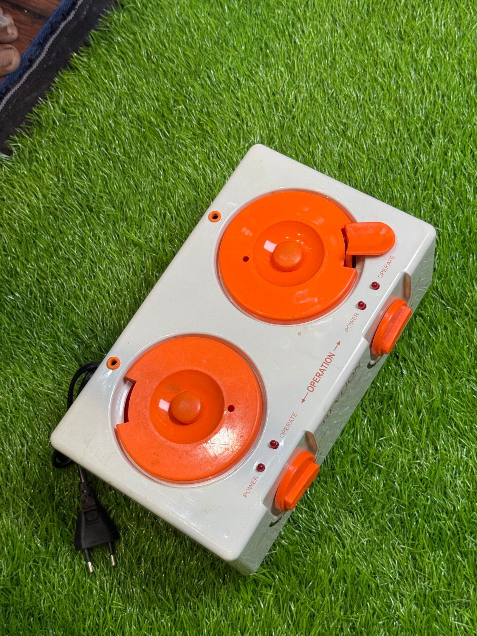 Revelon Double Wax Warmer Machine - Image 4
