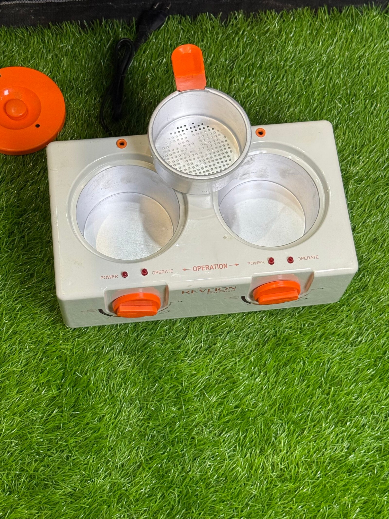 Revelon Double Wax Warmer Machine - Image 6