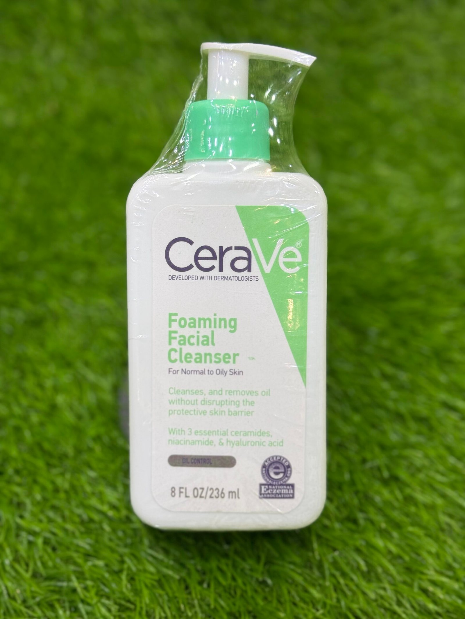 CeraVe Foaming Facial Cleanser / FACE WASH - Image 2