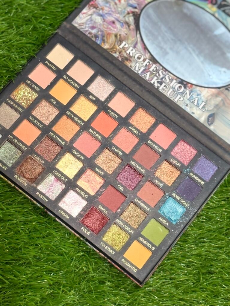 Miss touch nude + matte eyeshadow
