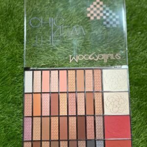 Mocallure nude eyeshadow + highlighter + blush on