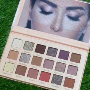 Nude eyeshadow palette