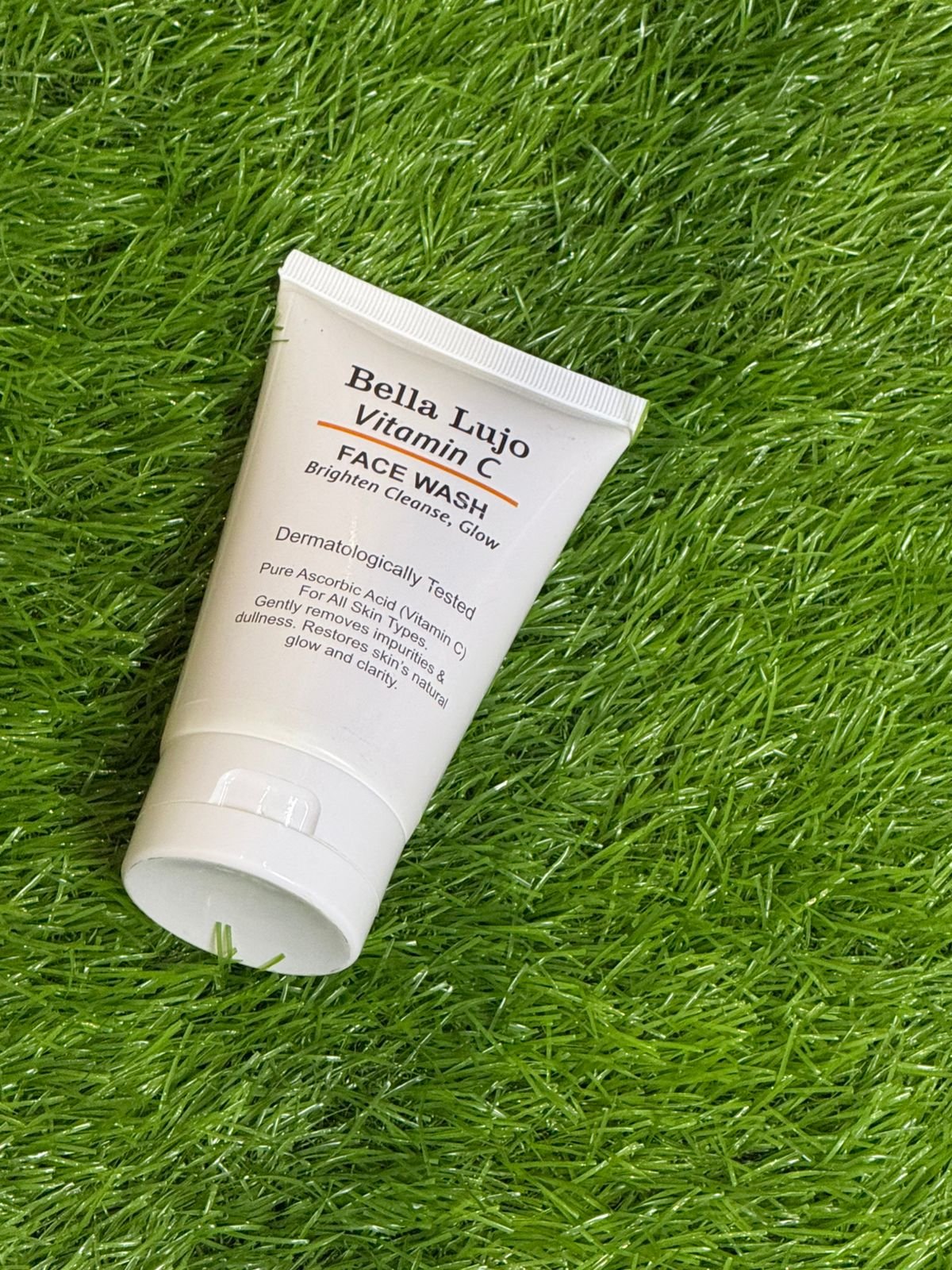 Bella Lujo Vitamin C Face Wash - Image 2