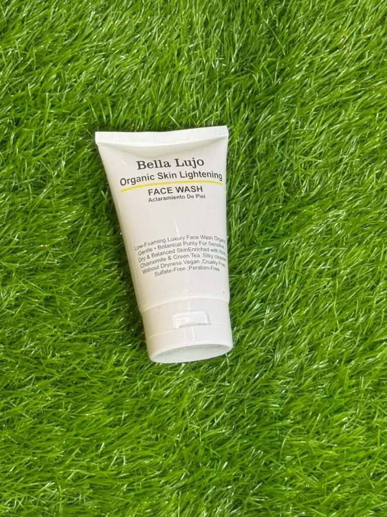 BELLA LUJO SKIN LIGHTENING FACE WASH