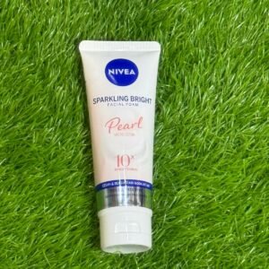Nivea Sparkling Bright CLEANSER / FACE WASH (100ml).
