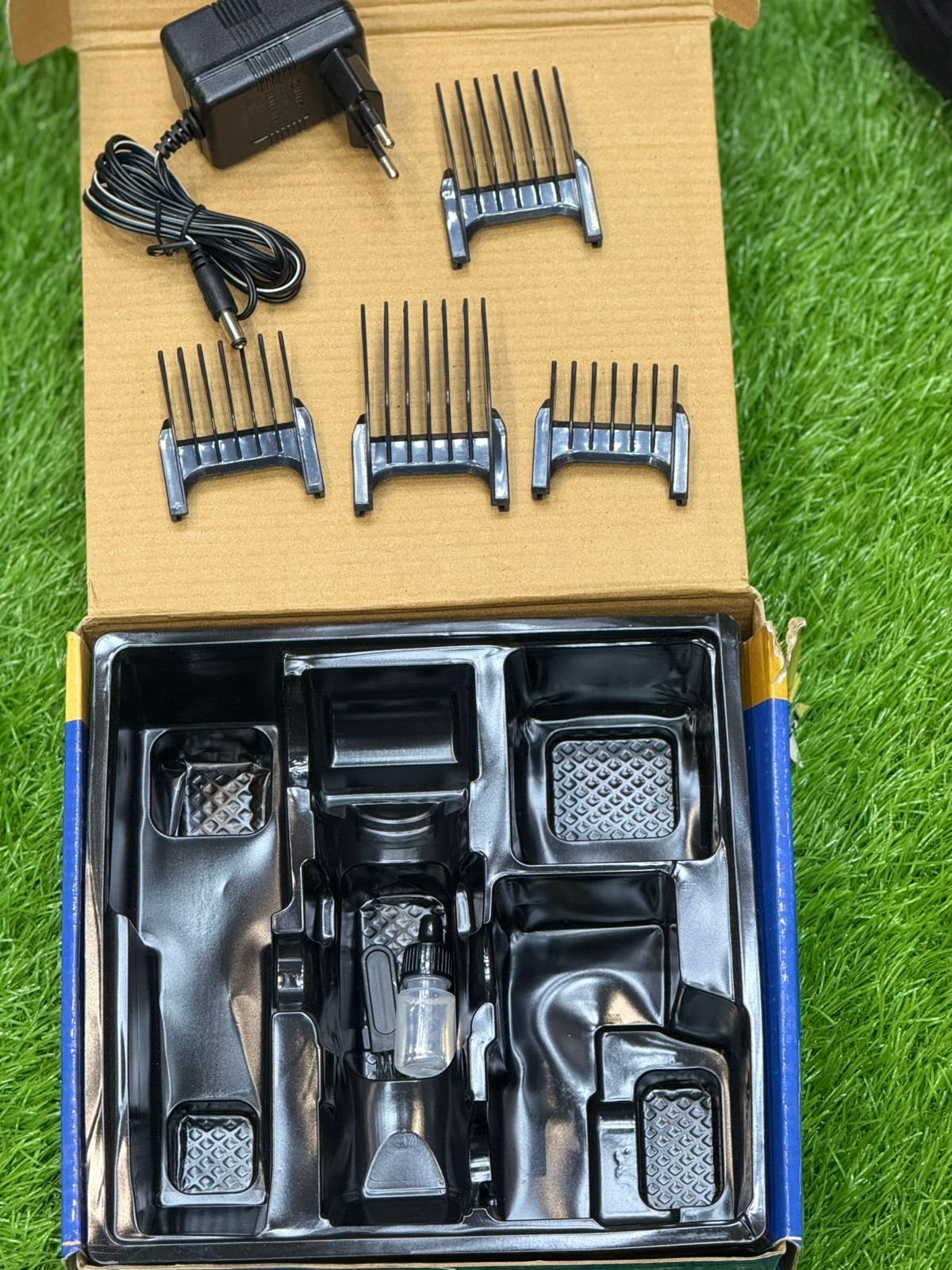 Dengleng RF-609 Professional Hair Clipper / Trimmer - Image 2