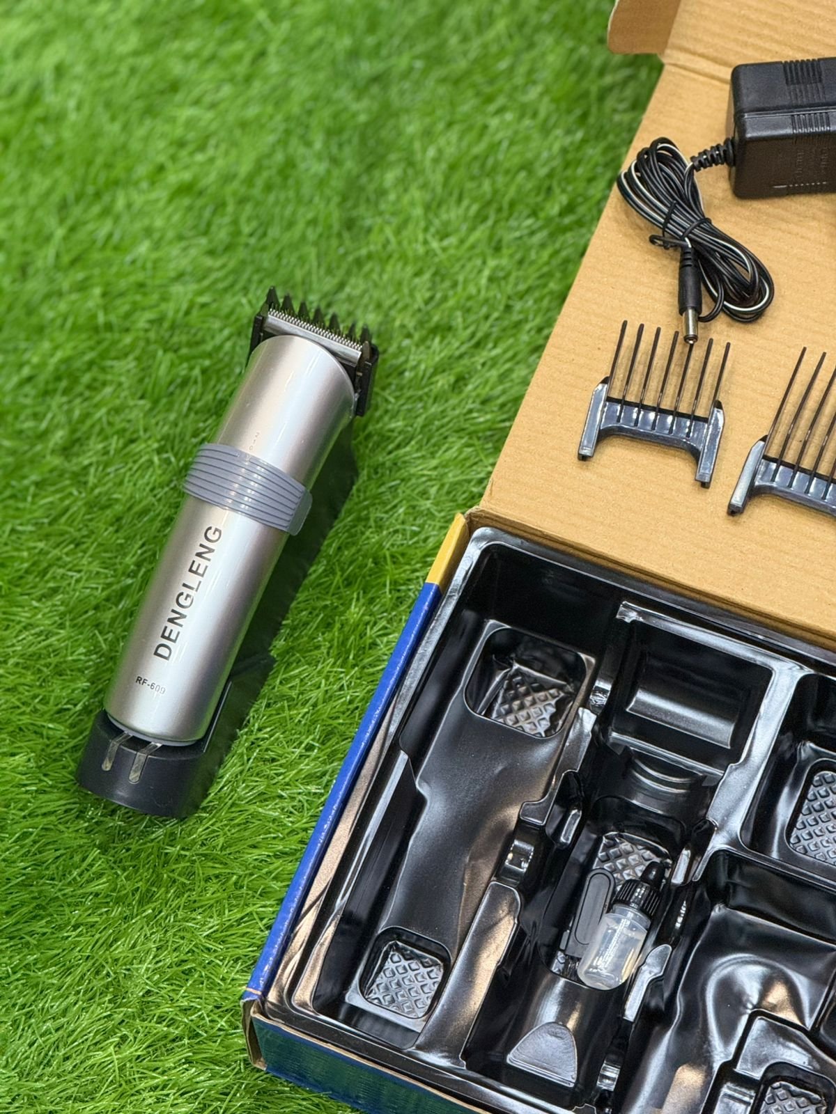 Dengleng RF-609 Professional Hair Clipper / Trimmer - Image 3