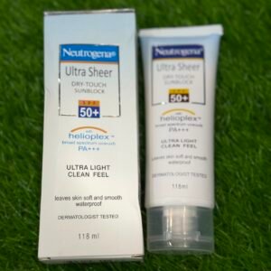 Neutrogena Ultra Sheer Dry-Touch Sunblock  SPF Level: 50+