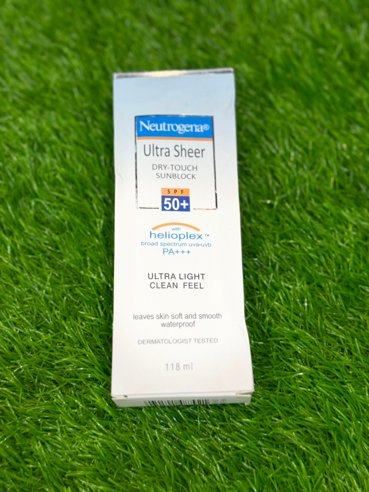 Neutrogena Ultra Sheer Dry-Touch Sunblock SPF Level: 50+ - Image 5