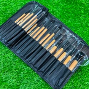 MAKEUP BRUSH KIT 24 PCS BRUSH