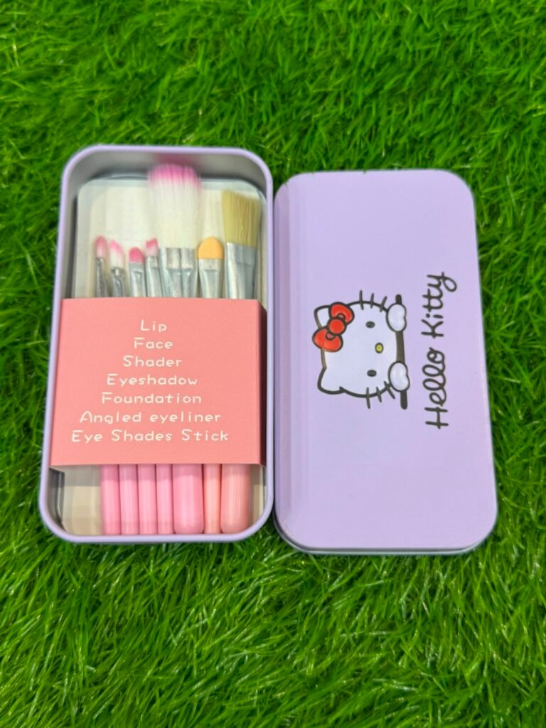 HELLO KITTY MINI MAKEUP BRUSH KIT