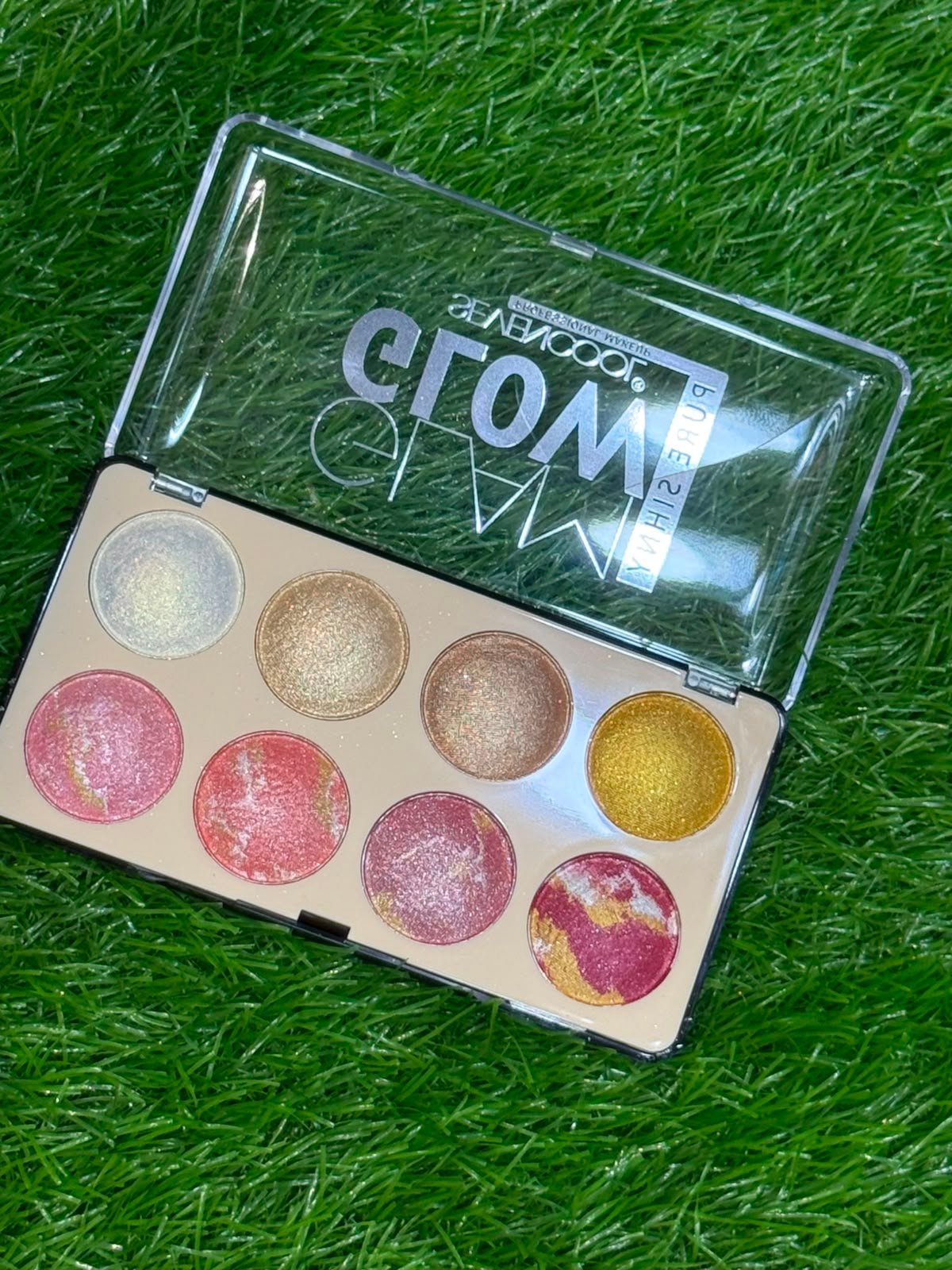 Seven Cool Glam Glow Pure Shiny Blusher + Highlighter 8-color palette - Image 3