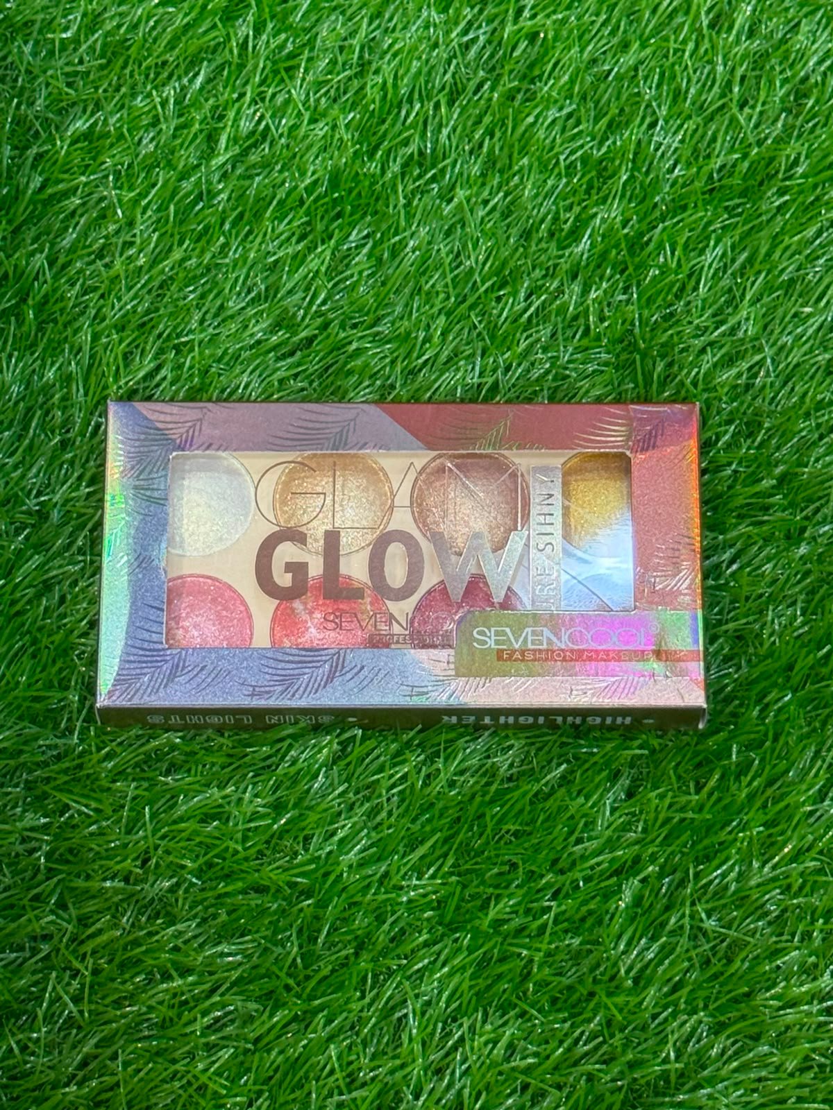 Seven Cool Glam Glow Pure Shiny Blusher + Highlighter 8-color palette - Image 6