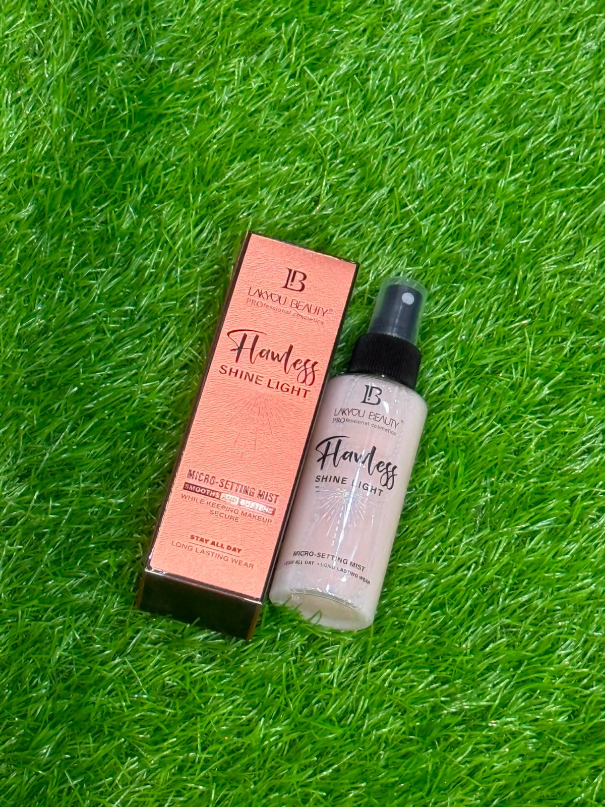 Lakyou Beauty "Flawless Shine Light" Micro-Setting Mist - Image 3