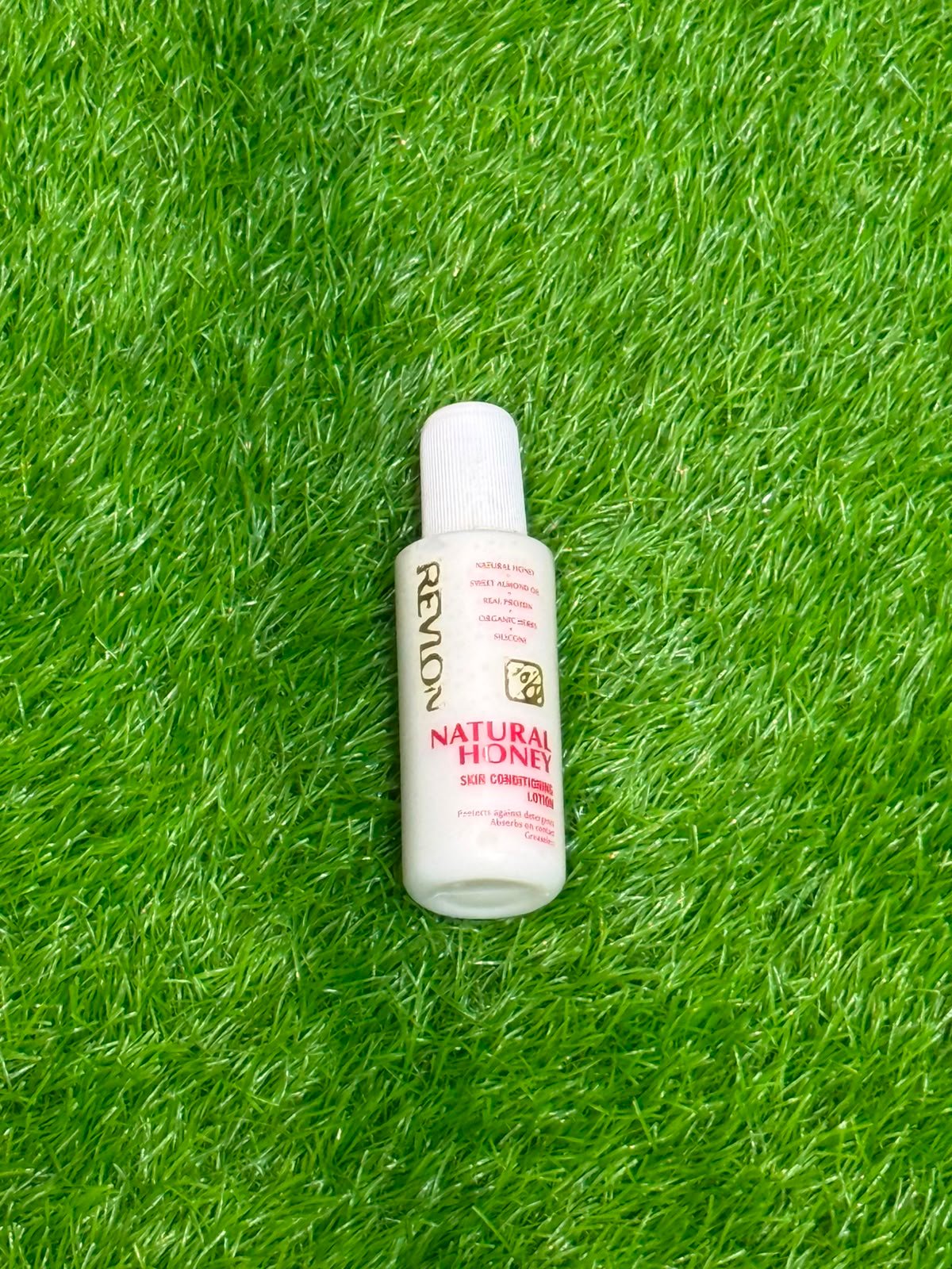 Revlon Natural Honey Skin Conditioning Lotion - Image 2