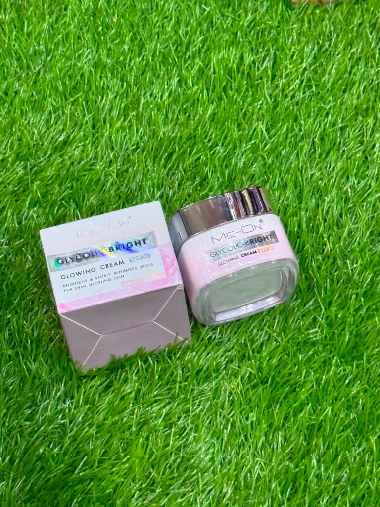 Me-On Glycolic Bright Glowing Cream SPF 30