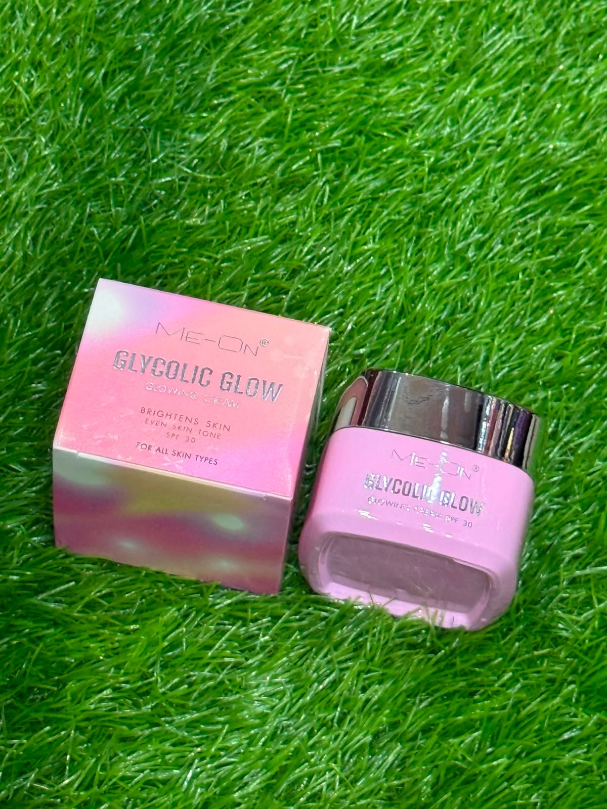 Me-On Glycolic Glow Glowing Cream SPF 30 - Image 2