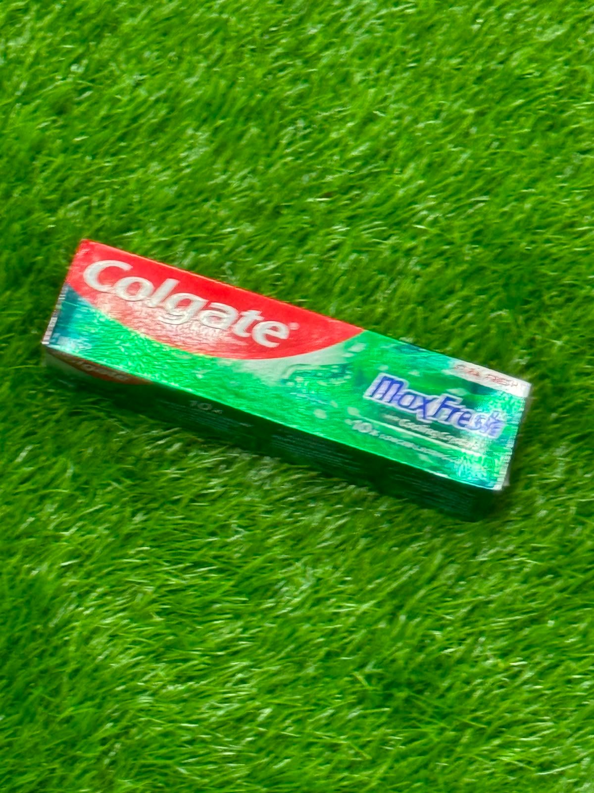 Colgate Max Fresh with Cooling Crystals - Image 2