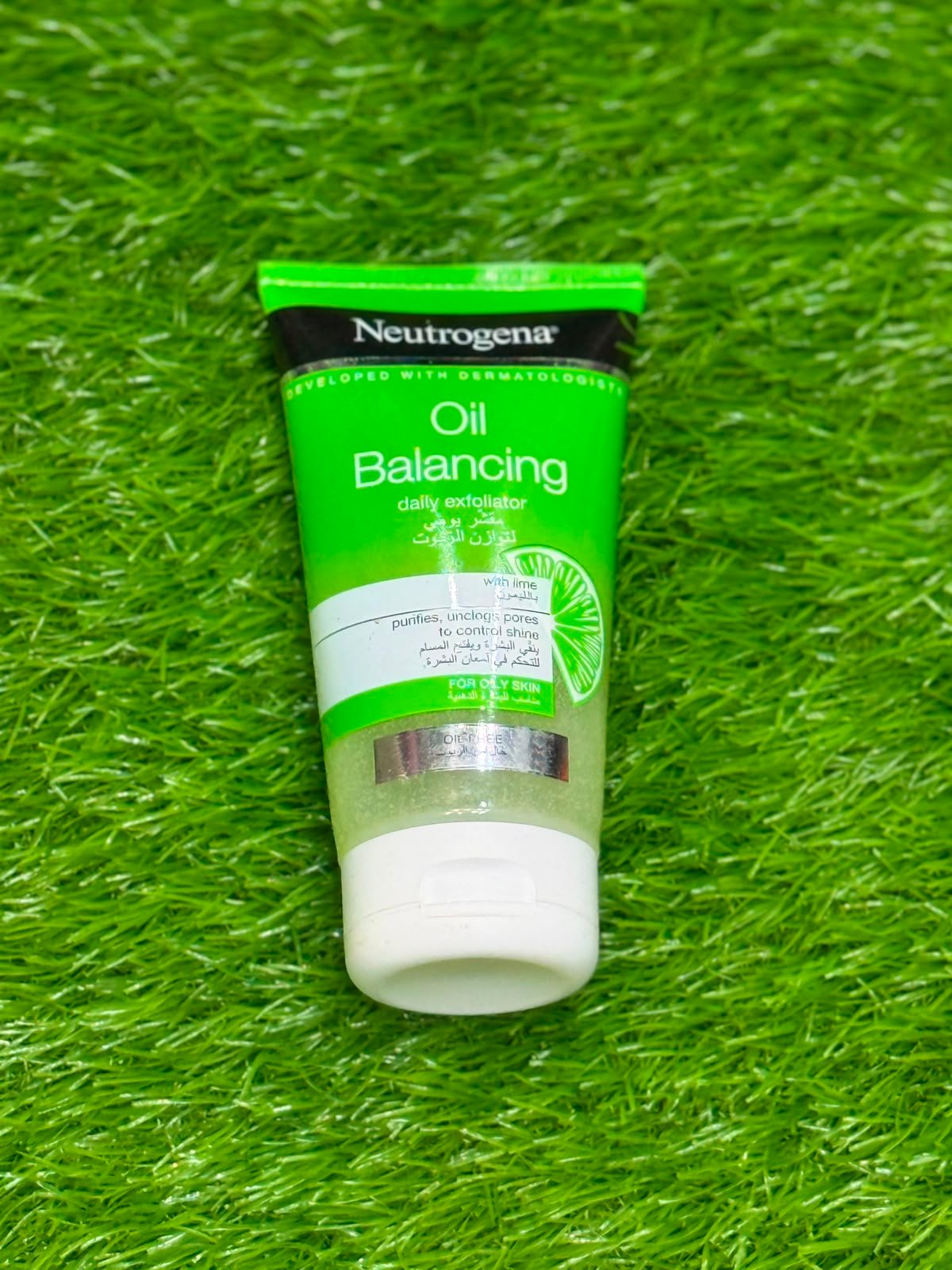 Neutrogena Oil Balancing Daily Exfoliator Face Wash