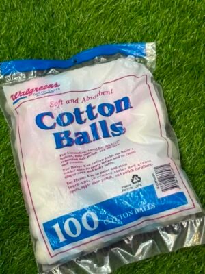 100 Cotton balls / Absorbent Cotton balls