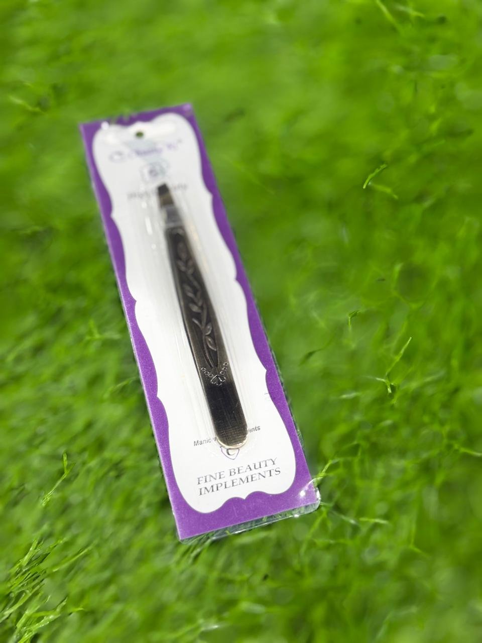 Fine Beauty Implements (Tweezers) - Image 3