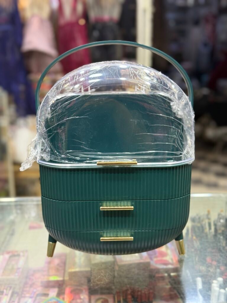 Makeup organiser / makeup box olive green color