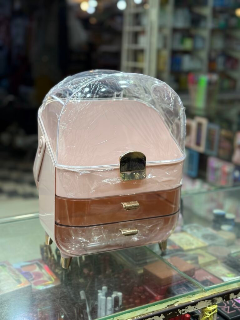 Makeup organiser / makeup box pink color