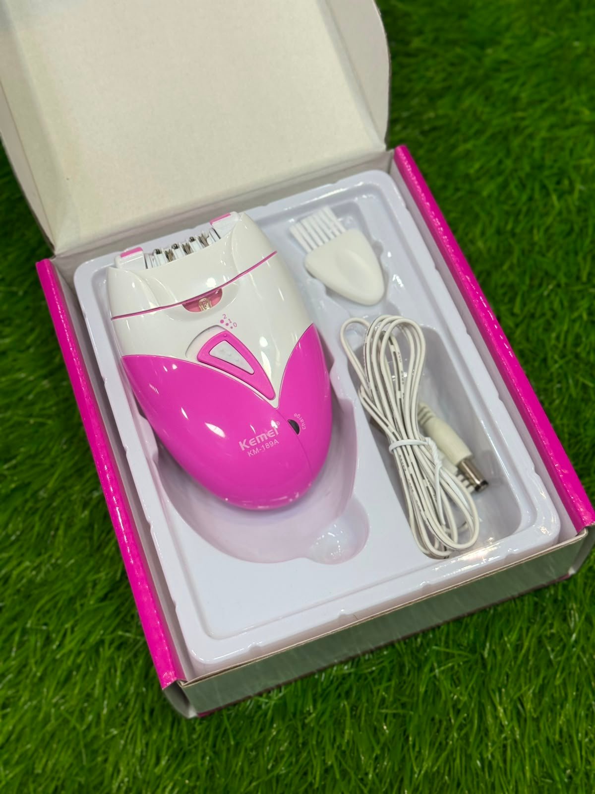 Kemei KM-189A USB ladies shaver Rechargeable Epilator machine - Image 3
