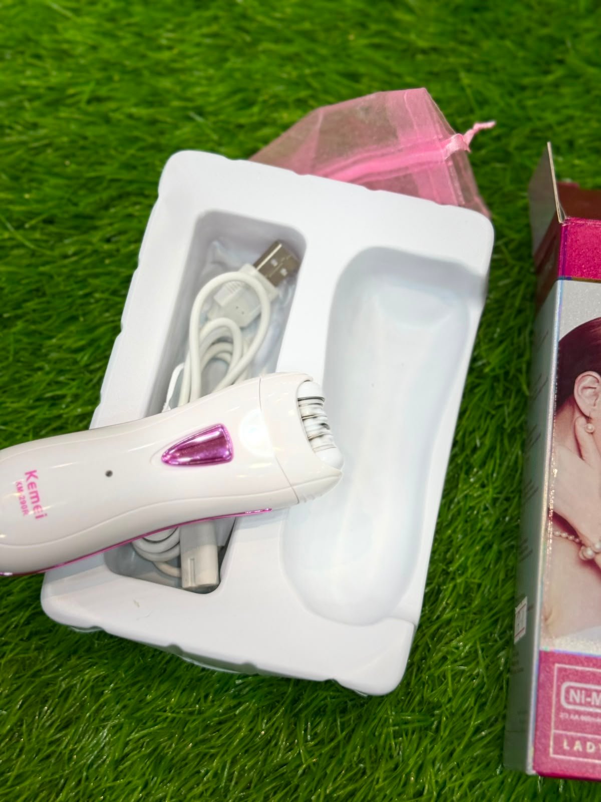 Kemei KM-290R Lady Professional Electric Epilator machine - Image 4
