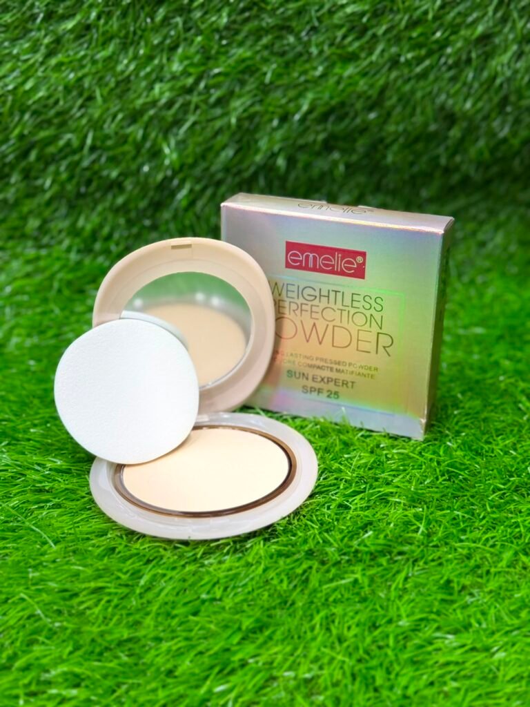 EMELIE WEIGHTLESS PERFECTION FACE POWDER / COMPACT POWDER