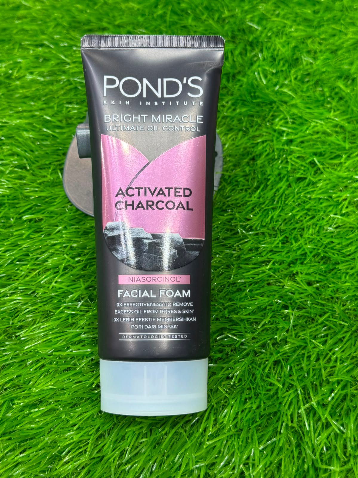 PONDS ACTIVATED CHARCOAL FACE WASH
