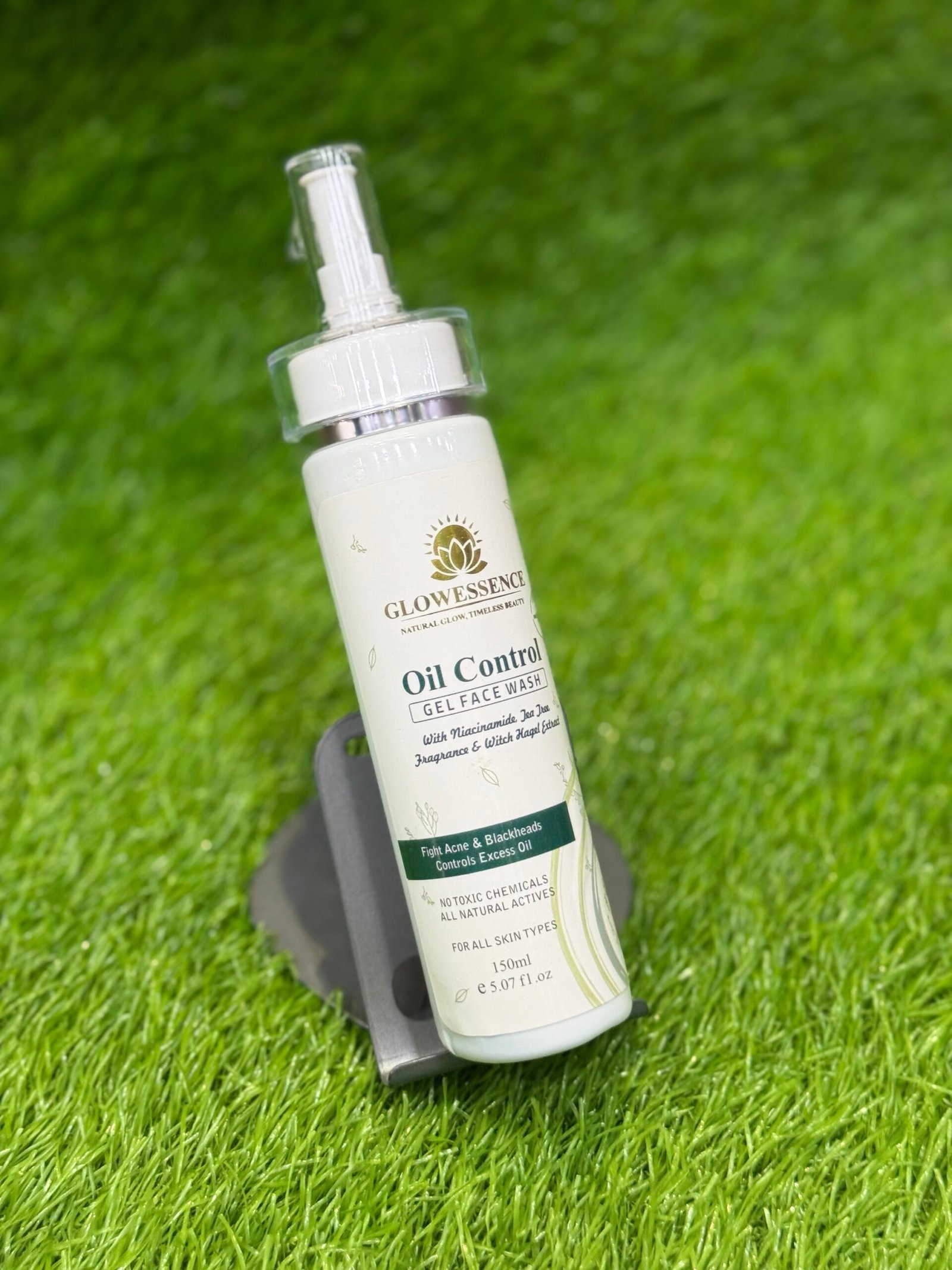 GLOW ESSENCE oil control face wash 150ml - Image 4