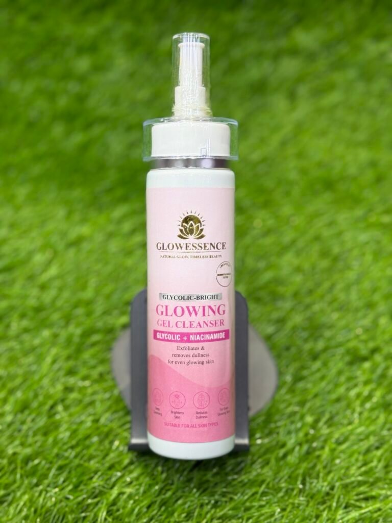 GLOW ESSENCE Glowing face wash 150ml